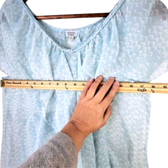 Charming Charlie Sheer Ruffled Blouse with Flutter Sleeves Sz M - Picture 11 of 12